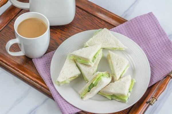 Sandwich dưa chuột, Anh